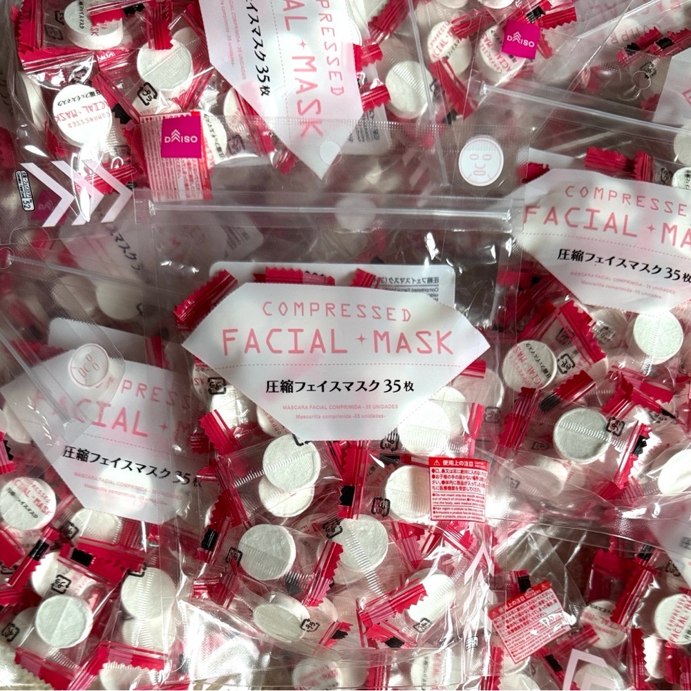 22 packages of Compressed Facial Masks ( total of 770 masks!)